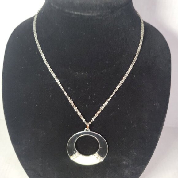 White House Black Market Silver-Tone Pearl Pendant Necklace - Picture 1 of 4